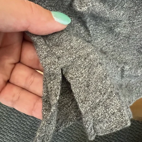 Madewell v neck pocket tee - Picture 3 of 4